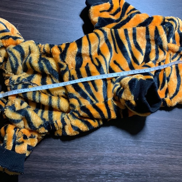 Tiger Print Dog Costume - Picture 5 of 5